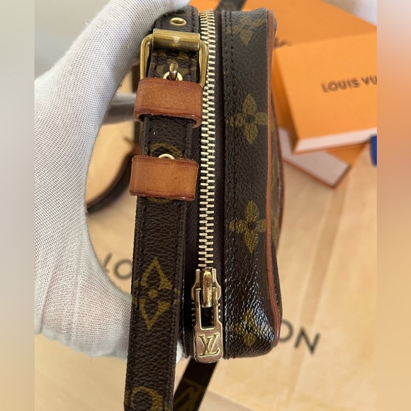 Louis Vuitton Danube Crossbody PM Unisex EUC Circa 1989 - Picture 10 of 17